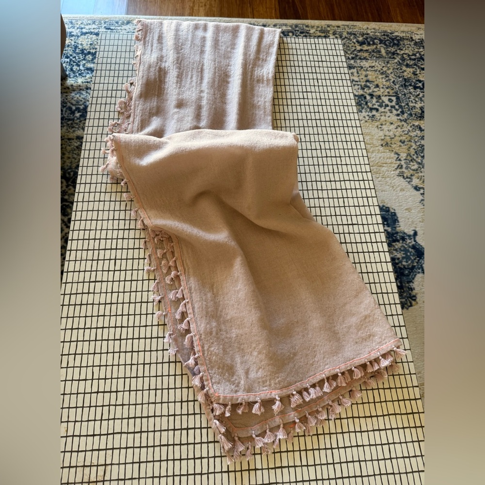 Jcrew 100% wool scarf light wool Pink Tassel Throw blanket scarf